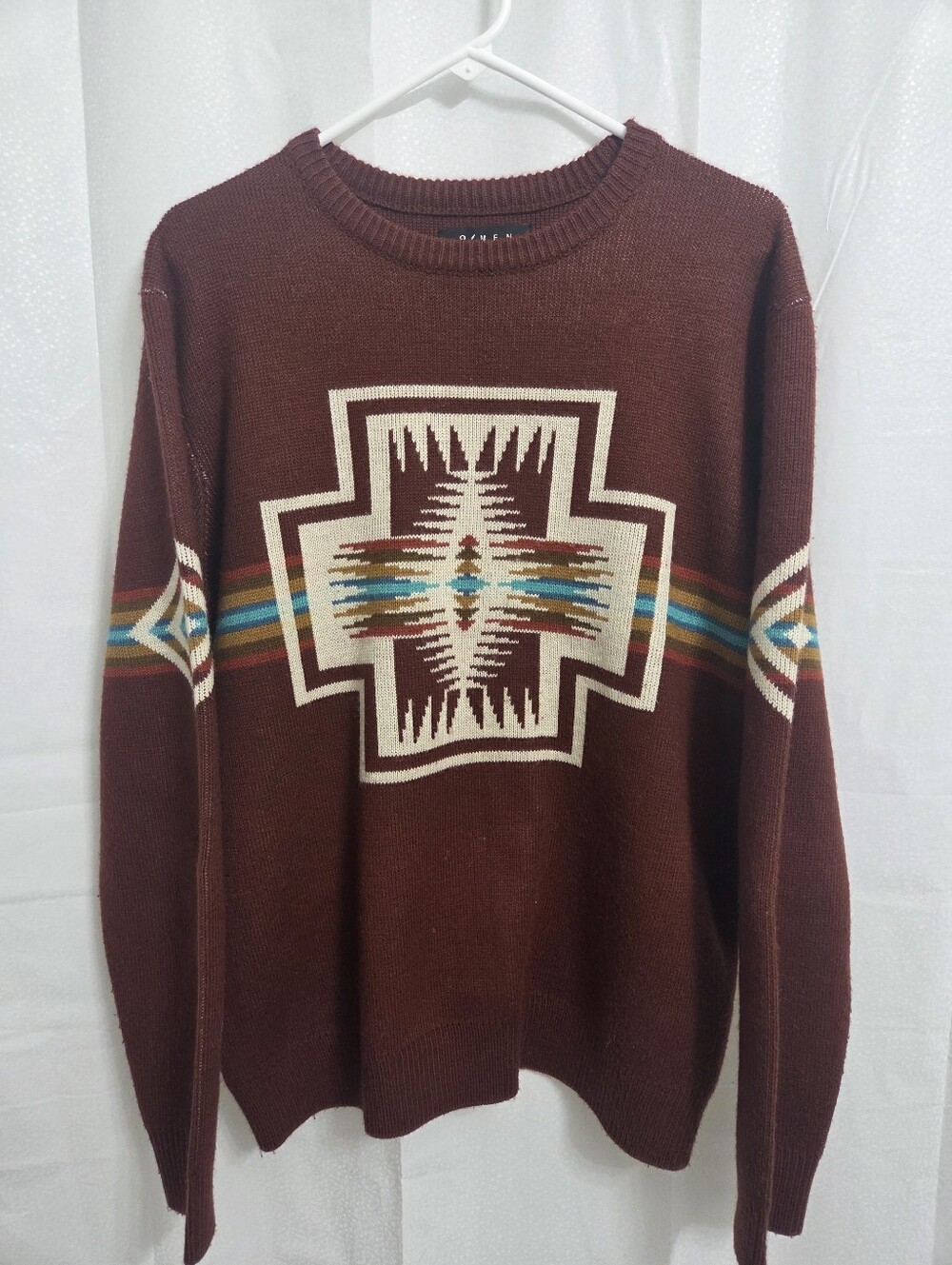 21 Men Crewneck Sweater in Deep Burgundy with Southwestern Pattern Size XL